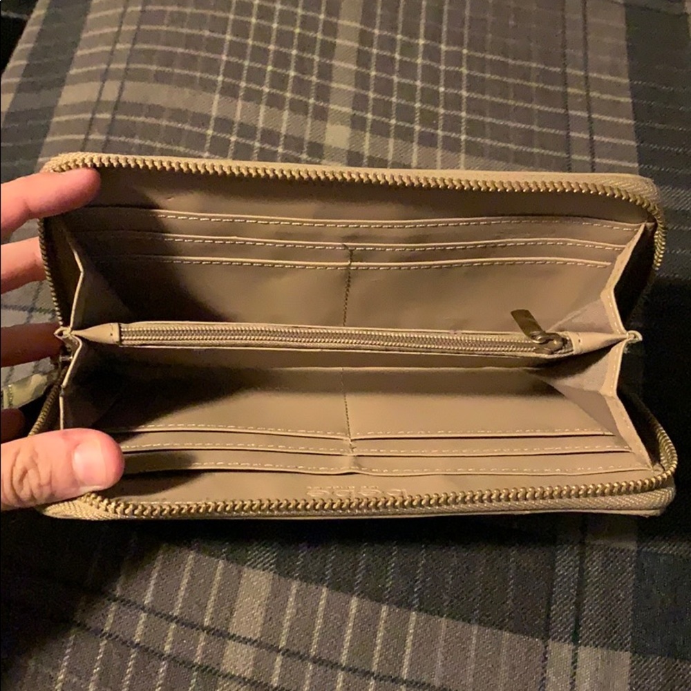 Bebe Wallet - Picture 2 of 4